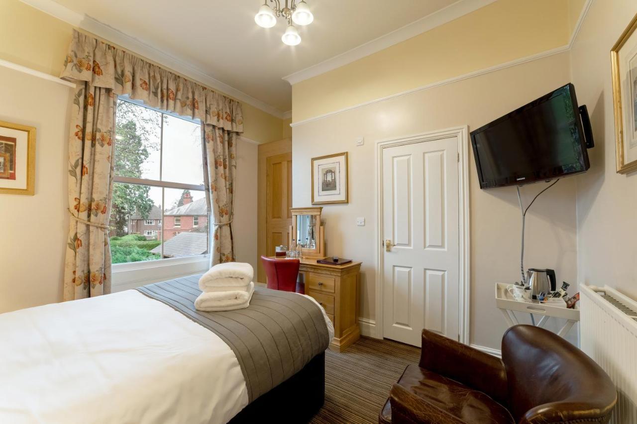 Charades Guest House Херфорд Екстериор снимка
