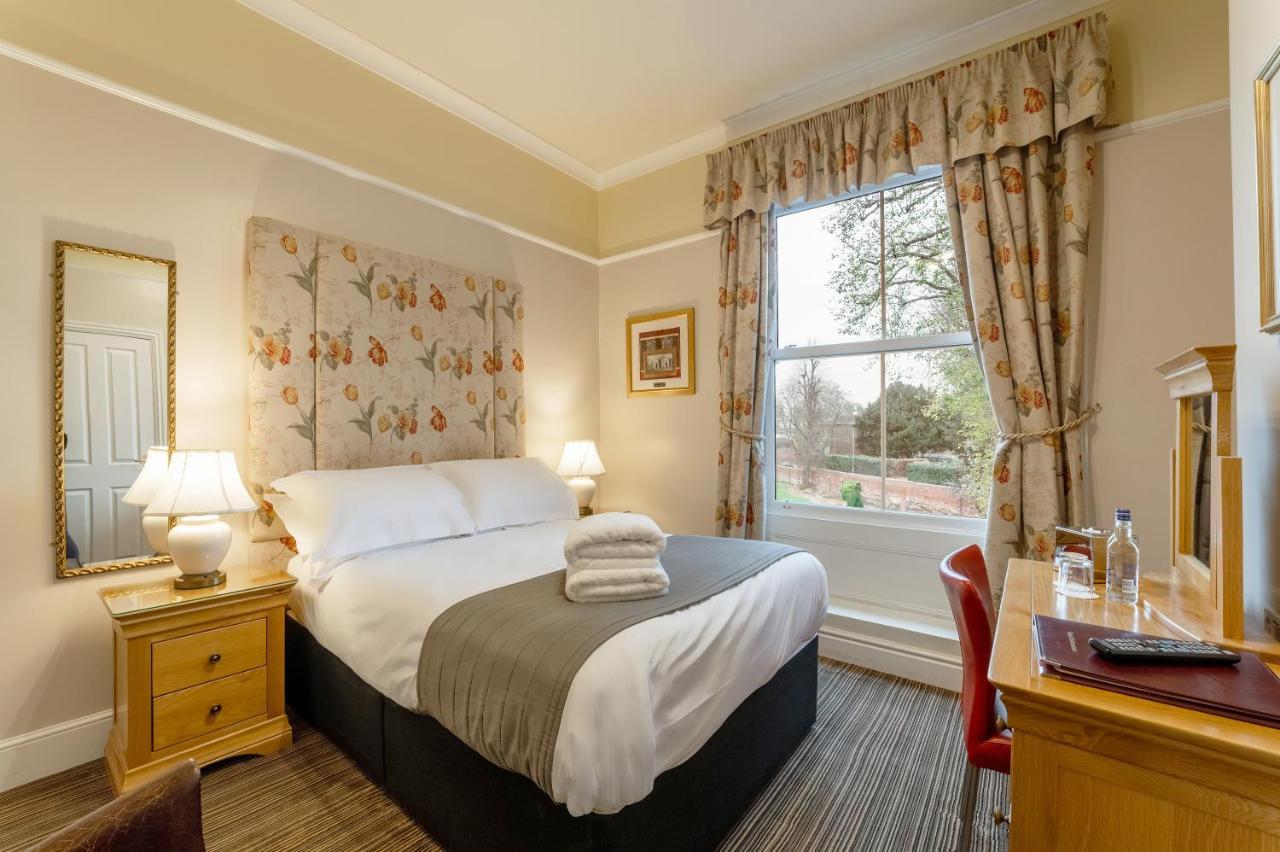 Charades Guest House Херфорд Екстериор снимка