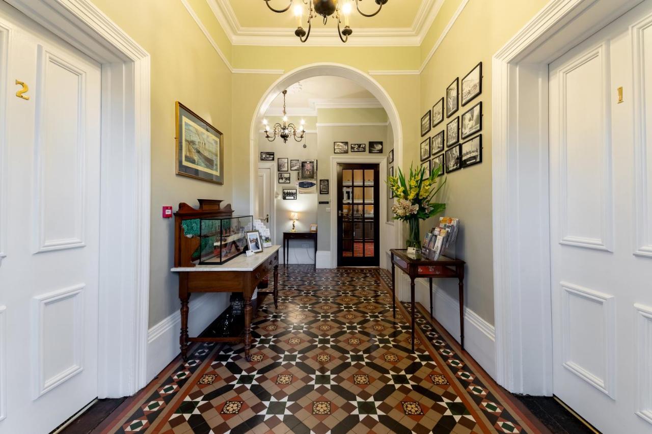 Charades Guest House Херфорд Екстериор снимка