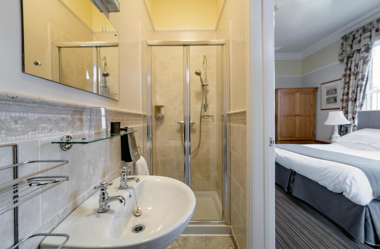 Charades Guest House Херфорд Екстериор снимка