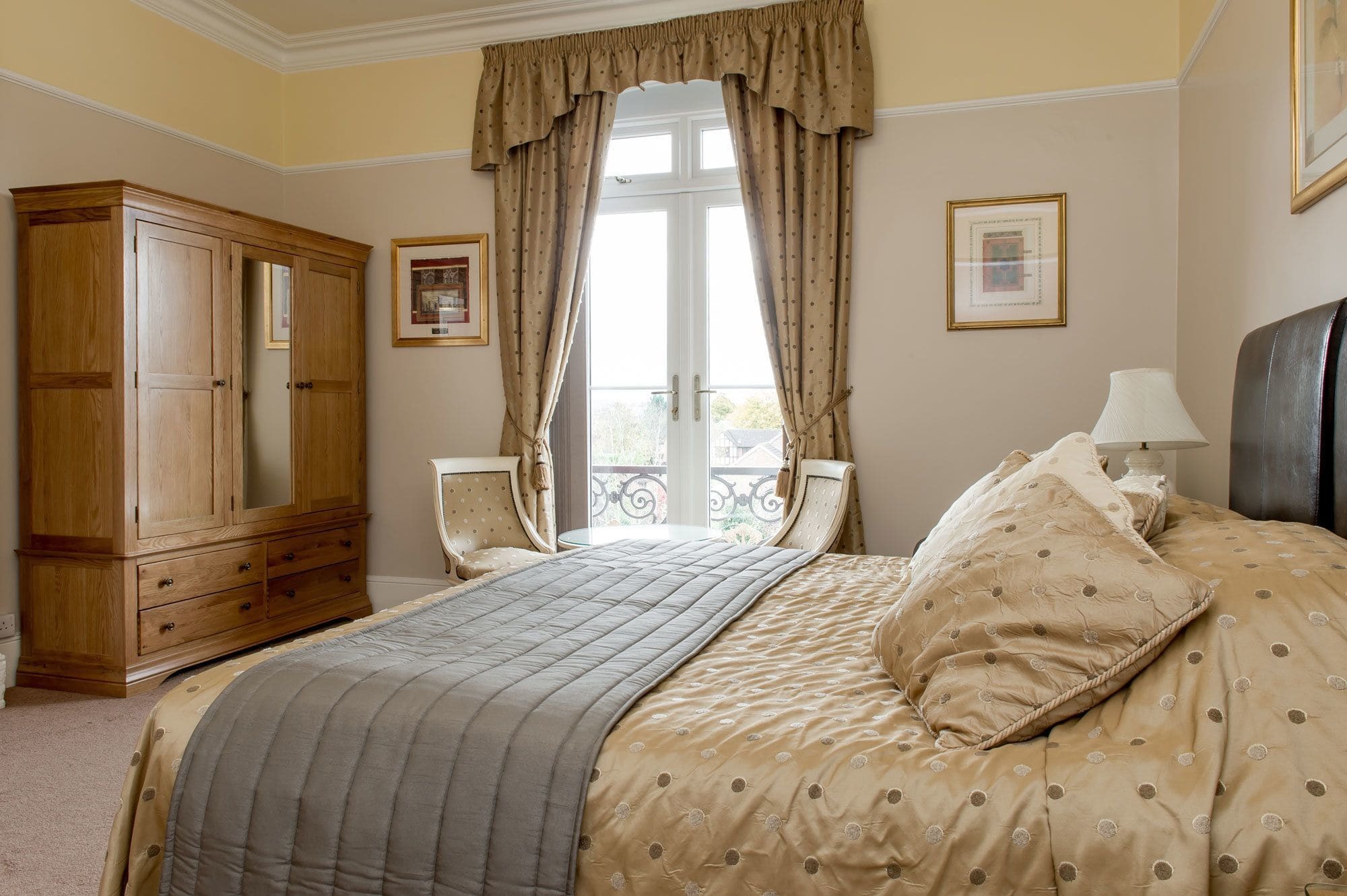 Charades Guest House Херфорд Екстериор снимка
